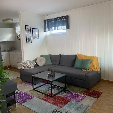 Apartment Apartment, 4km Fra Tromsosentrum. Flyplass 1.71km. Tromso