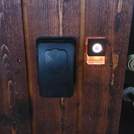 Apartment, 4km Fra Tromsosentrum. Flyplass 1.71km. *